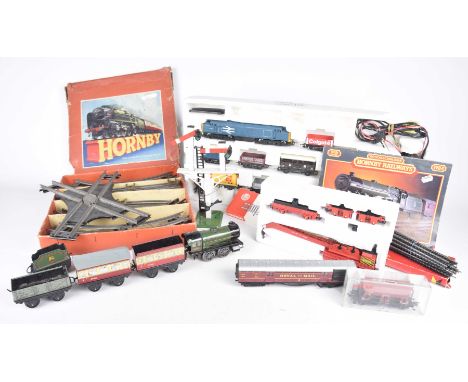 Hornby, Fleischmann and other model railway itemsTo include various rolling stock, engine 60985, assorted track, R739 operati