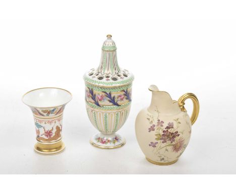 A group of 19th/20th Century English porcelain itemsTo include a Royal Worcester blush ivory flatback jug, No: 1094, an Engli