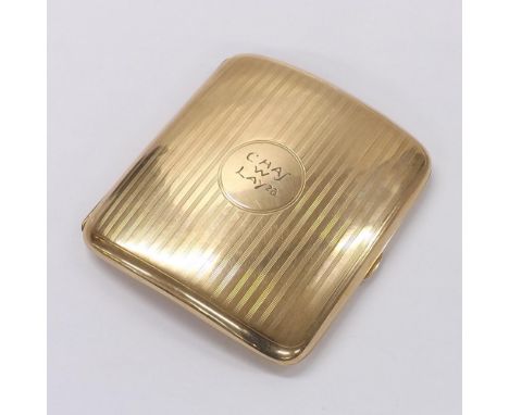 9ct engine turned curved cigarette case, with inscription, Birmingham 1916, 68.1gm, 3.25" 