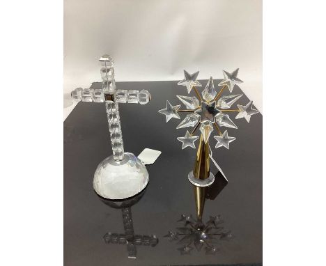 Swarovski crystal Cross of Light, 285865, together with two Swarovski tree toppers (3)