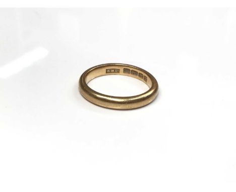 18ct gold wedding ring (London 1954), size KWeight 4 grams