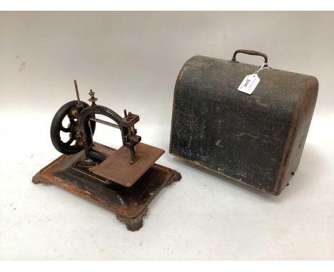 Vintage 'National Express' sewing machine in case
