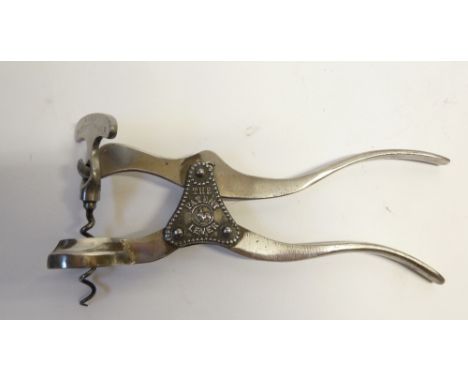 LUNDS PATENT STEEL CORKSCREW the handle stamped "Lund Patentee and maker - 57 Cornhill & 24 Fleet Street London" 4" (10.1cm) 