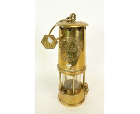 ECCLES PROTECTOR LAMP AND LIGHTING CO., LTD EARLY TWENTIETH CENTURY MINERS BRASS SAFETY  of typical construction labelled Typ