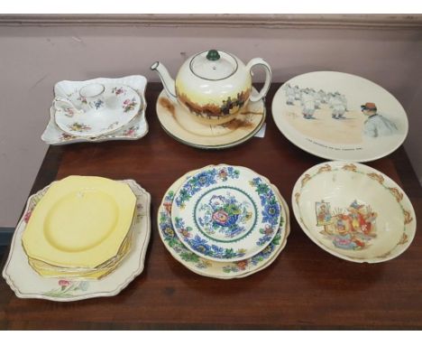 comprising of Hammersleyï¿½chamber candlestick and similar dish, Royal Doultonï¿½teapot, Bunnykinsï¿½bowl, and other examples
