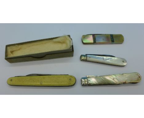 Four penknives; three with mother of pearl handles, two with silver blades, one a/f