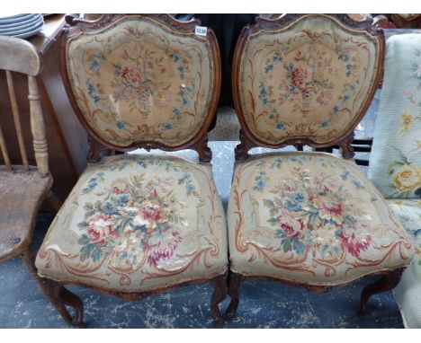 A PAIR OF 19th.C.FRENCH SHOW FRAME SIDE CHAIRS WITH TAPESTRY UPHOLSTERY.
