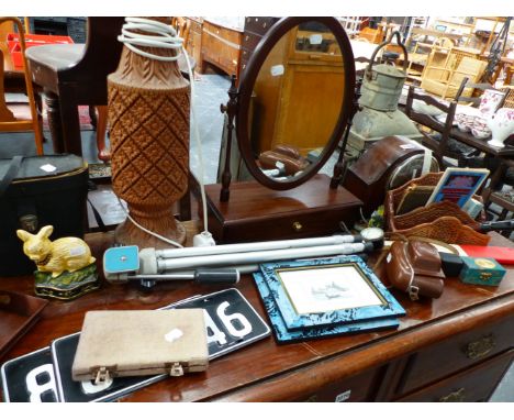 AN ART DECO MANTLE CLOCK, AN AGFAR CAMERA AND VARIOUS COLLECTABLES.