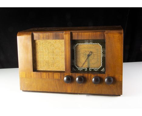 Regentone Valve Radio, a Regentone valve radio, one speaker to front, tuning dial works, internally stamped Radiocraft s/n 68