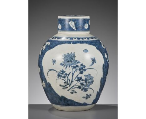 A BLUE AND WHITE GINGER JAR AND COVER, TRANSITIONAL PERIOD, CHINA, C. 1643-1645Of ovoid form, finely painted in shades of cob