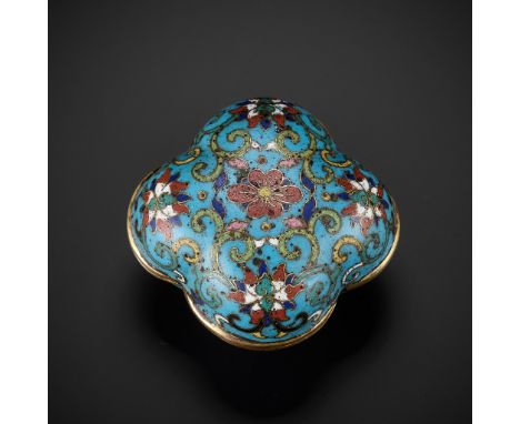 AN EXTREMELY RARE CLOISONNE ENAMEL QUADRILOBED BOX AND COVER, QIANLONG FIVE-CHARACTER MARK AND OF THE PERIODChina, 1736-1795.