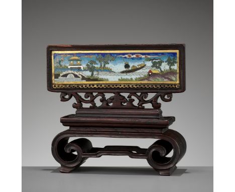 A MINIATURE CLOISONNE ENAMEL AND WOOD TABLE SCREEN, QING DYNASTYChina, the cloisonne c. 1750-1830, the wood fitting from the 