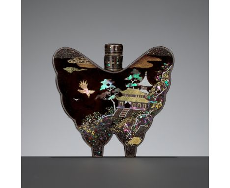 A JAPANESE MOTHER-OF-PEARL-INLAID 'BUTTERFLY' SNUFF BOTTLEThe Tsuda Family, Kyoto, c. 1900-1935. The black-lacquered ground f