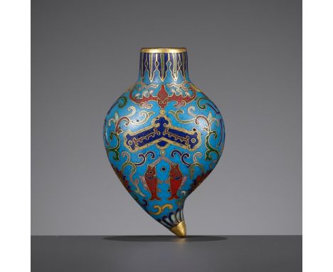 AN 'AUSPICIOUS' CONCH-FORM CLOISONNE ENAMEL SNUFF BOTTLE, QING DYNASTYChina, 1780-1860. The flat lip and lower tip gilt, the 