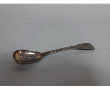 A SILVER FIDDLE HANDLE SPOON, with 'D' monogram to terminal, London 1831