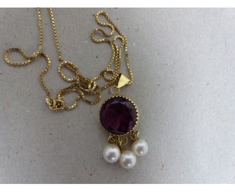 AN 18CT BOX CHAIN, with a high carat sythentic sapphire with pearl drops