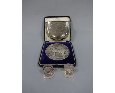A SILVER PRESENTATION MEDALLION, having horse in field to front and Clydesdale Horse Society of Great Britain and Ireland Ins