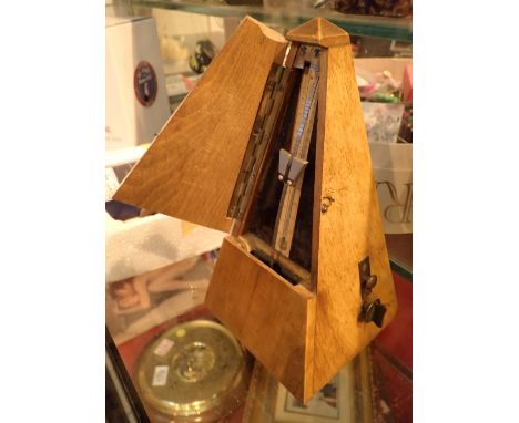French Maelzel Paquet metronome H: 22 cm