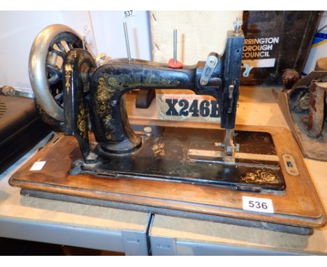Antique German G M Paff hand powered sewing machine 