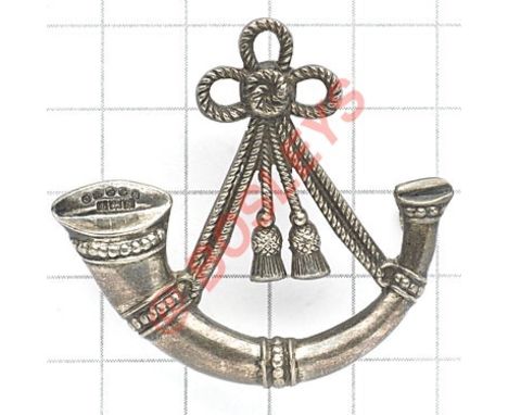 Oxfordshire & Buckinghamshire Light Infantry Officer’s 1942 Birmingham hallmarked silver  cap badge. A fine die-cast WW2 die-