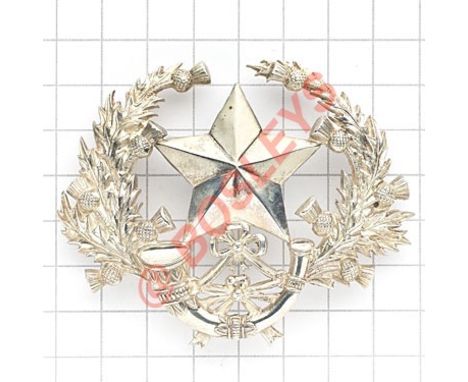Scottish. Cameronians (Scottish Rifles) Boer War Officer’s 1901 Birmingham hallmarked silver glengarry badge. A fine die-stam