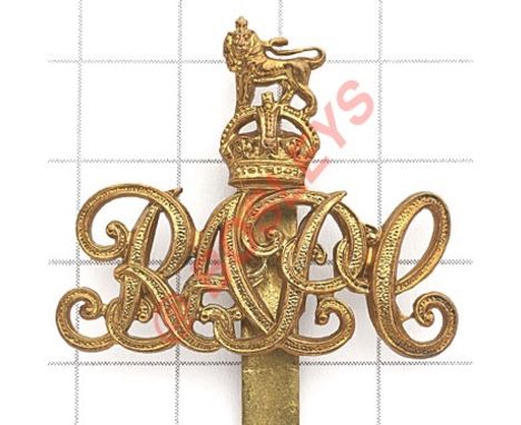 Royal Army Pay Corps scarce OR’s brass cap badge circa 1920-29. Die-stamped Royal Crest on “RAPC”. (KK 1036)  Slider VGC 