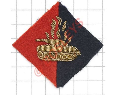 52nd (6th London) Anti-Tank Regt Royal Artillery  WW2 pagri badge worn in India and Middle East circa 1942-43. Bullion tank, 