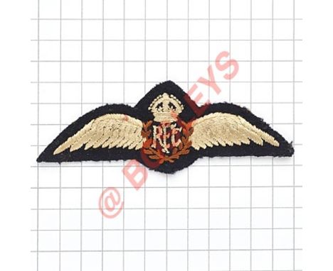 WW2 manufacture Royal Air Force RFC Pilots Wings. A good padded pair.  VGC 