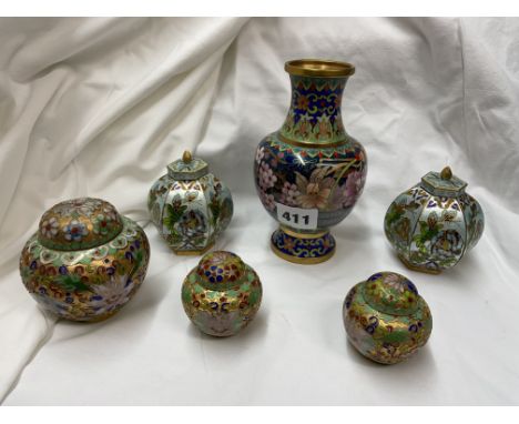 TWO PAIRS OF CLOISONNE ENAMEL TEMPLE JARS AND COVERS, ONE OTHER AND A VASE 