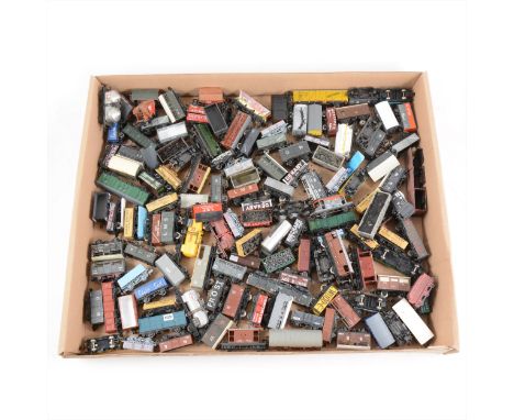 N gauge model railway wagons and rolling stock; a large collection of loose examples, aprox 120+ makers include Lima, Graham 
