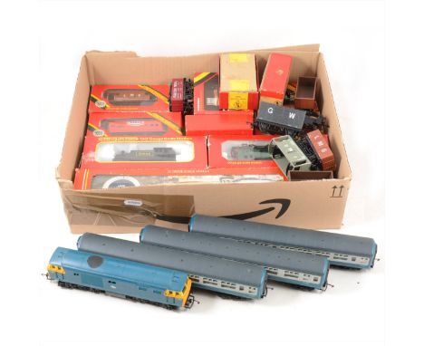 OO gauge model railways; a collection including Hornby R053 LNER class B17 'Manchester United', R156 Class 08 diesel shunter,