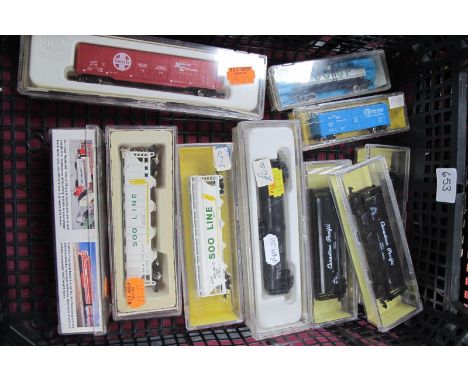 Ten 'N' Gauge Rolling Stock Items, by Atlas, Rivarossi and other including CS models Cyl, grain hopper 7101 Canadian Pacific 