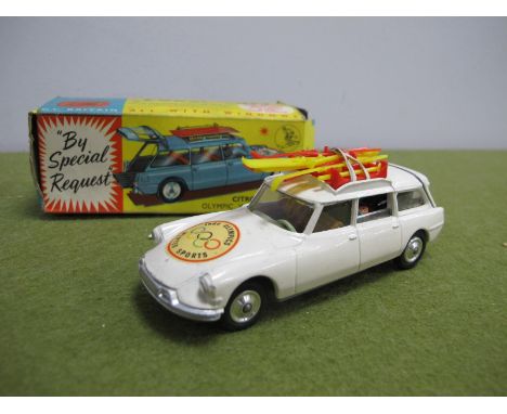 A Boxed Corgi Toys No. 475 Diecast Model Citroen Safari 1964 Olympics Winter Sports, white paint works, ski's and poles on ro