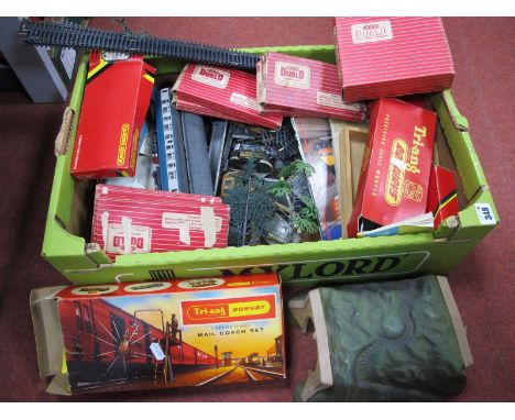 Seven Hornby Dublo Two Rail Point Boxed Sets, three Ref No 2728, four Ref No 2729, a boxed Ref 2460 Crossing, plus Hornby box