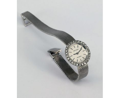 Damenuhr, Priosa, 585er WG, 25,84 g. Mit Diamantkranz um das Zifferblatt, L 16,5 cm. / Ladies' watch, Priosa, 585 WG, 25.84 g