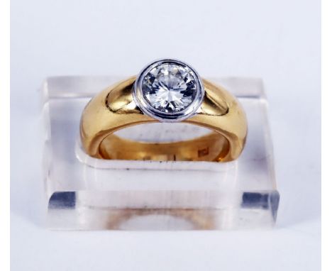 Schlichter, schwerer Damenring, 750er GG, 13,36 g, mit Brilliant, ca 1,0 ct, vsi, J, RG52. / Plain, heavy ladies' ring, 750 G