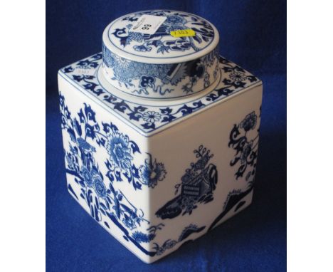 Modern Spode porcelain limited edition Chinese style square section jar and cover from a statements series, hand-painted with