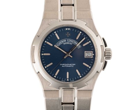 A GENTLEMAN'S LARGE SIZE STAINLESS STEEL VACHERON CONSTANTIN OVERSEAS AUTOMATIC BRACELET WATCHCIRCA 1996, REF. 42040/423A-8 W