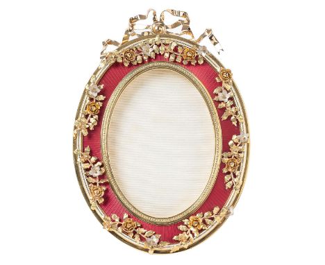 A FINE 18K SOLID GOLD & GUILLOCHE ENAMEL PICTURE FRAMECIRCA 1990, BY ASPREY LONDONDark pink guilloche enamel surrounded by a 