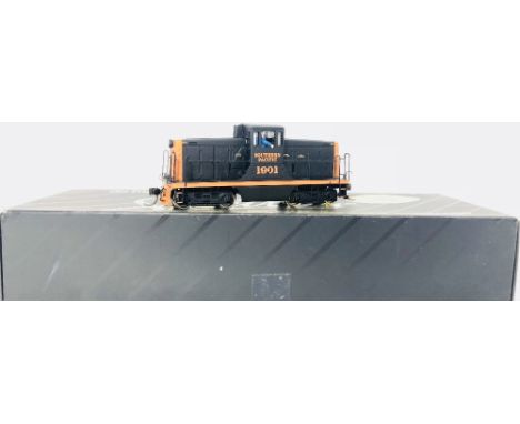 Spectrum HO Scale GE 44 Ton Southern Pacific Livery Diesel Locomotive Boxed