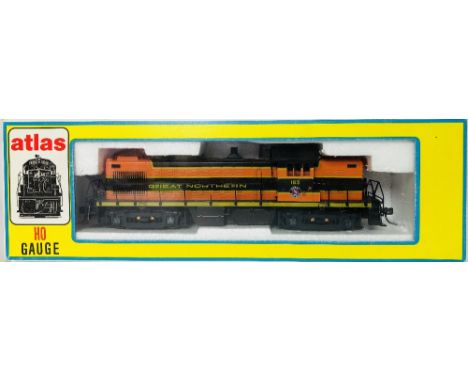 Kato HO Scale Alco RS 1 Great Northern Livery No.183   CONDITION REPORT:  Model comes in incorrect box