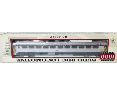 Proto 1000 Series HO Scale Budd RDC Locomotive Canadian Pacific Livery Boxed