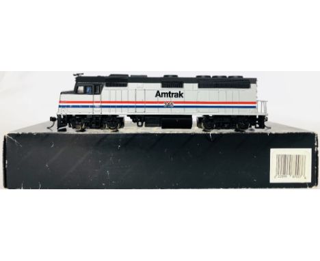 Spectrum HO Scale F40PH Diesel Phase III Locomotive Amtrak Livery Bixed