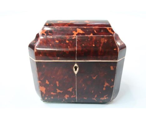 A tea caddy, 17cm wide