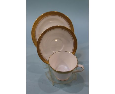 A part Spode 'Mandarin Gold' tea and dinner service