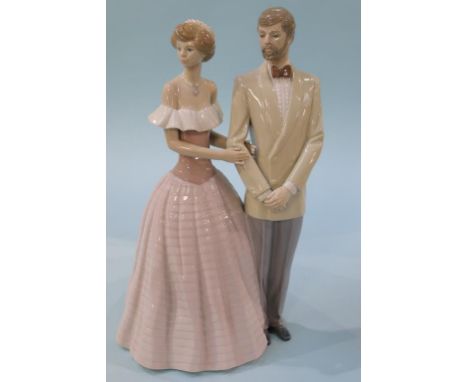 A Lladro figure, 'Husband and Wife'