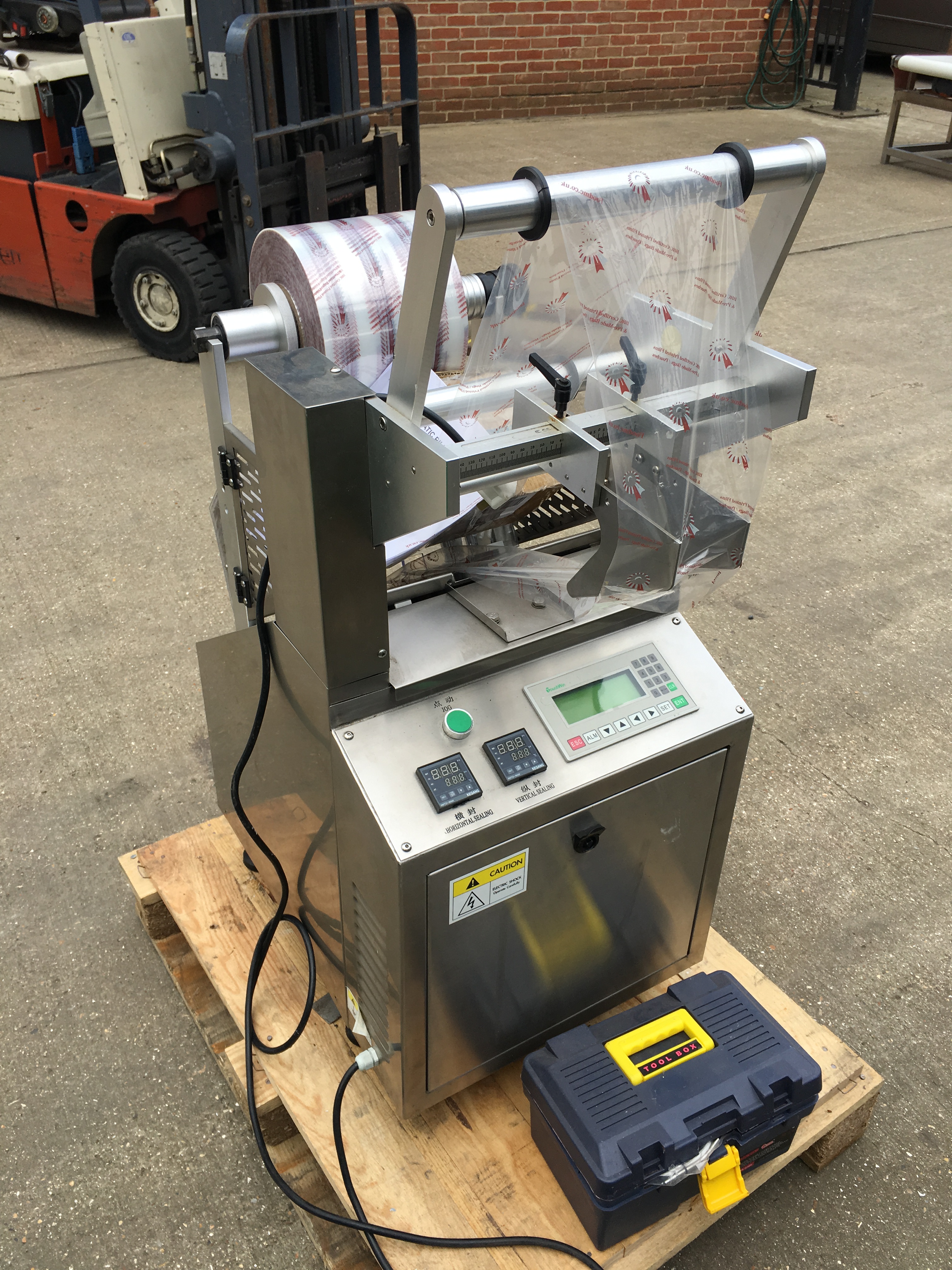 * SPE Model WTU1 SemiAutomatic Pillow Type MiniFlow Wrapper