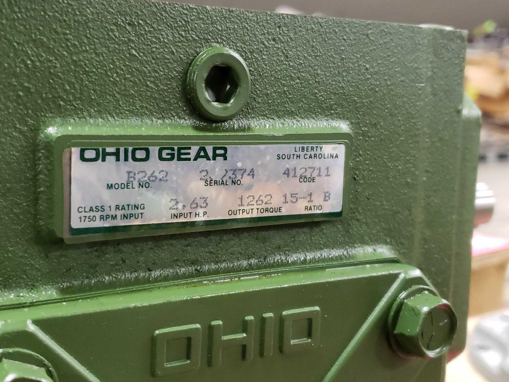 Ohio Gear model B262 speed reducer gear box. Ratio 15 to 1 B. New in
