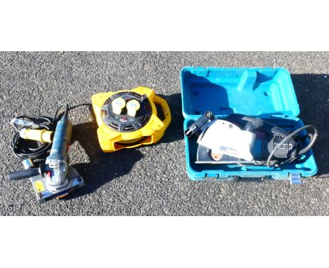 A boxed Makita SG1250 110v 1400w wall chaser, also a Bosch GWS 11-125 110v 1060w angle grinder, to include a Defender 100v-13