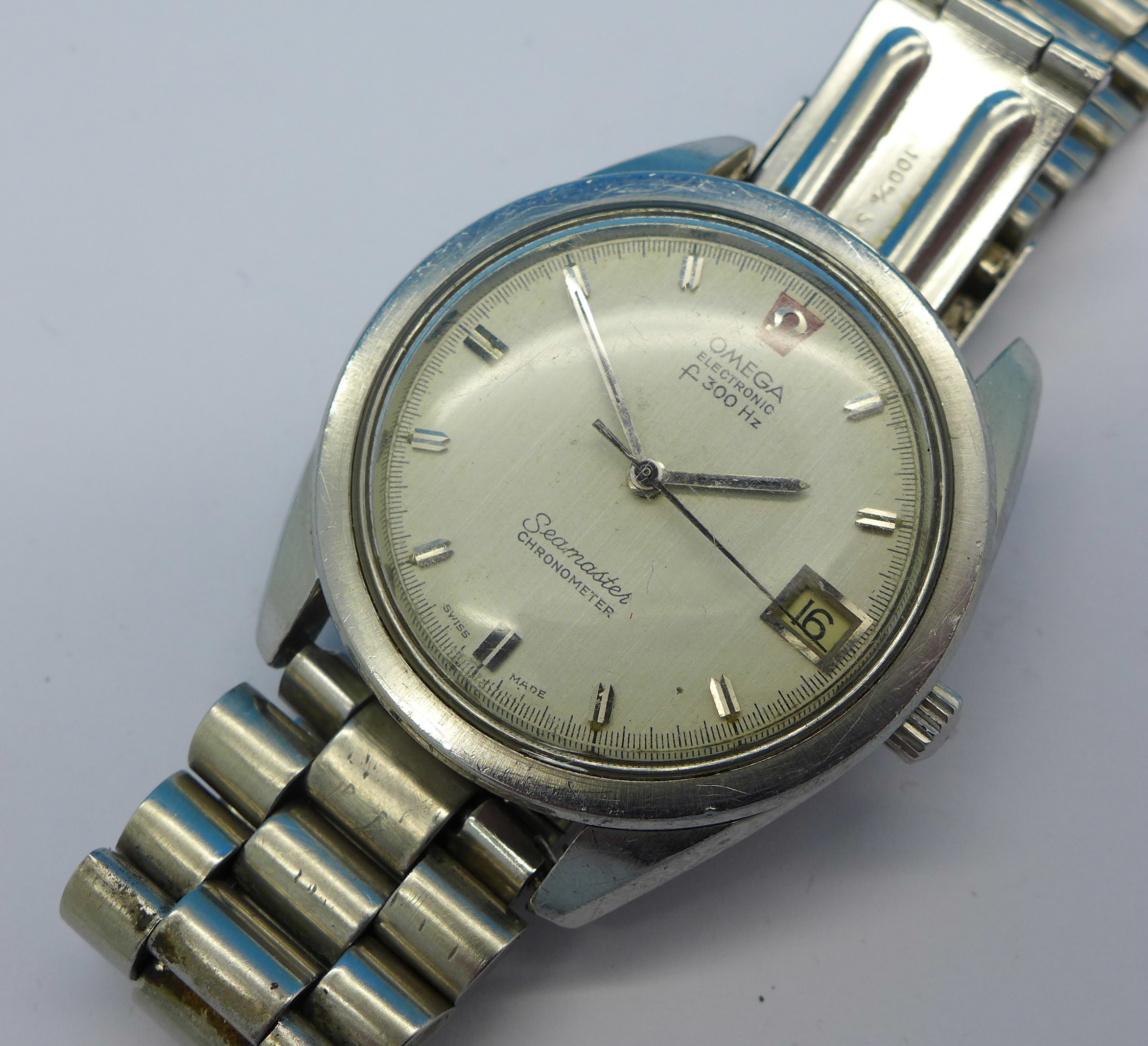 omega electronic f300hz seamaster chronometer price